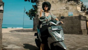 Warga Belgia Dideportasi Karena Lompat ke Laut Pakai Motor Rental di Bali