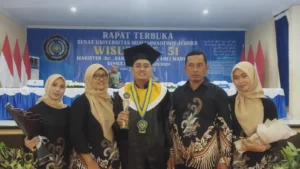 Wisuda ke-54 Unmuh Jember Cetak Generasi Tangguh Berprestasi dan Umumkan Fakultas Kedokteran Baru