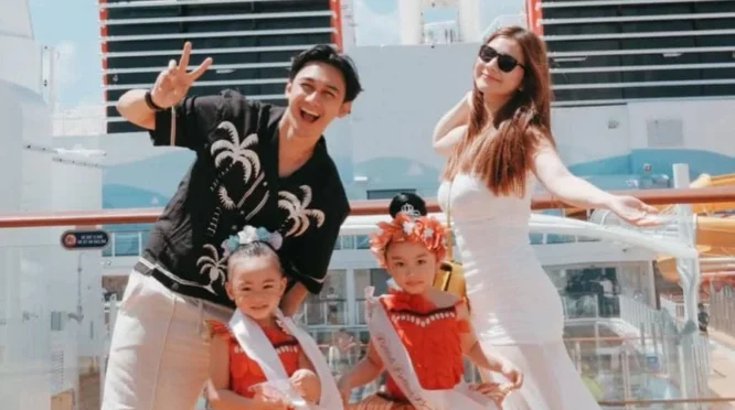 10 Potret Keluarga Felicya dan Hito Naik Disney Cruise Singapore