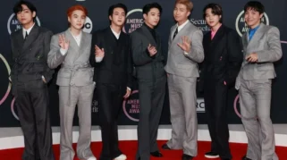 7 Potret BTS di American Music Awards 2026, Raih 3 Penghargaan Bergengsi