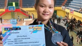 Adelia Dwi Cahya Anggraini Raih Perak di The Sunrise of Java Silat Championship 1