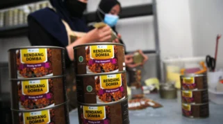 Ahli Ingatkan Masyarakat Cermat Membaca Label Makanan Kaleng