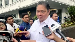 Airlangga Hartarto Beri Respons Soal Pelemahan Rupiah Usai Rapat Terbatas dengan Presiden Prabowo Subianto