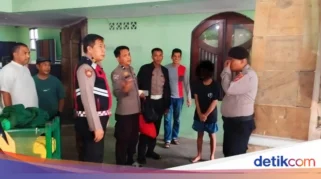 Aksi Pemuda Membobol Kotak Amal Masjid di Cisayong Tasikmalaya Berhasil Digagalkan Warga