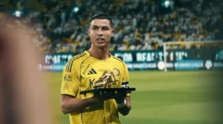 Al Nassr Taklukkan Al Shabab: Ronaldo Cetak Gol ke-100, Pimpin Klasemen Liga Arab Saudi