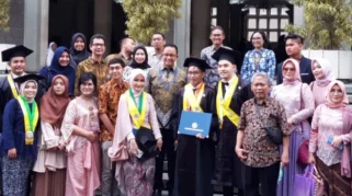 Anies Baswedan Ingatkan Wisudawan UGM untuk Selalu Menjaga Nama Baik
