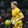 Antonín Kinský Bantu Tottenham Keluar dari Zona Degradasi