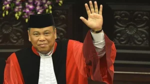 Arief Hidayat Dilantik Profesor Emeritus Hukum Tata Negara di Universitas Borobudur