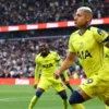 Aston Villa vs Tottenham 1-2: Spurs Keluar dari Zona Degradasi