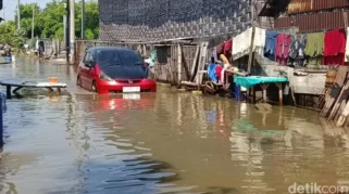 Banjir Rob Rendam Empat Desa Pesisir Sedati Sidoarjo, Aktivitas Nelayan dan Petambak Terganggu