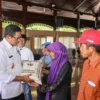 Bantuan Pemerintah Kudus untuk Keluarga yang Selama Enam Tahun Tinggal di Lorong 1x6 Meter