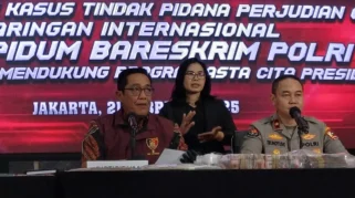 Bareskrim Tangkap 321 WNA dalam Penggerebekan Jaringan Judi Online Internasional di Hayam Wuruk