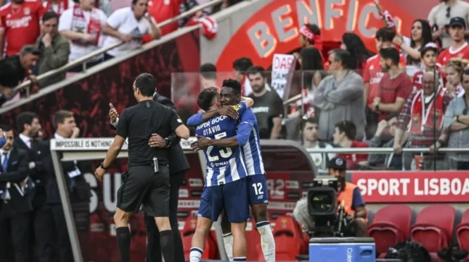 Benfica Gagal Menjaga Punggung Dua Gol, Porto Raih Gelar Juara Liga Portugal