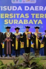 “Berani Dulu, Sempurna Belakangan”: Dahlan Iskan Motivasi Lulusan UT Surabaya Menjelang Wisuda