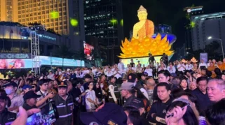 Bhante Dhammasubho Ungkap Filosofi Merenung dalam Perayaan Waisak di Bundaran HI yang Sarat Makna