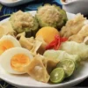 Biar Tak Salah Pilih, Ini Cara Bedakan Siomay Sapu-sapu dan Tenggiri