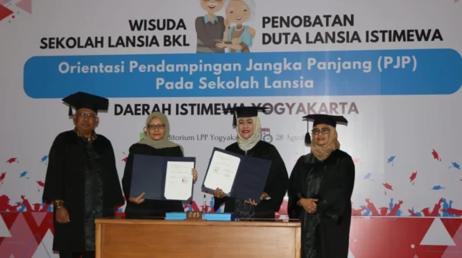 BKKBN DIY dan UGM Gelar ToT Fasilitator Sekolah Lansia untuk Perkuat Program Kelanjutusiaan