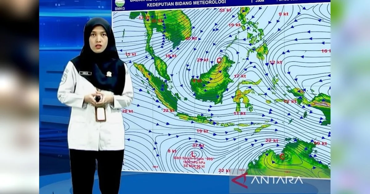 BMKG Prediksi Hujan Ringan Mengguyur DKI Jakarta pada Minggu Sore