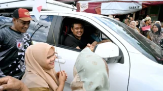 Bobby Nasution Janji Perbaiki Jalan di Tapsel Setelah Ibu Hamil Ditandu 6 Jam ke Rumah Sakit