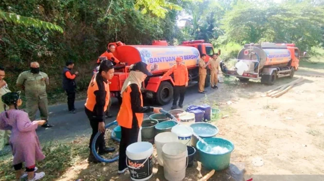 BPBD Bondowoso Salurkan Air Bersih ke Desa Terdampak Kekeringan