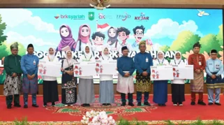 BRK Syariah Dorong Generasi Peduli Lingkungan, 50 Relawan Sekolah Dumai Kini Miliki Tabungan Bank Sampah