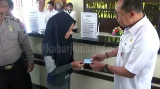 Bupati Fawait Pastikan Cetak KTP Bisa Langsung di Kecamatan Lewat MPP Mini Jombang