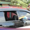 CCTV Merekam Pencurian Tas Berisi Rp300 Juta Lewat Pecah Kaca Mobil Fortuner di Banyuwangi
