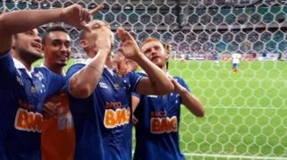 Cruzeiro Bangkit dan Menang 2-1 Atas Bahia di Arena Fonte Nova