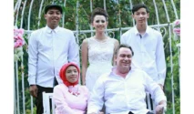 Dahlia Poland dan Rangga Azies Tampak Mesra di Sesi Photobox