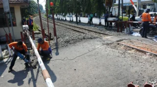 Daop 9 Jember Tutup Enam Perlintasan Liar Demi Tingkatkan Keselamatan Kereta Api