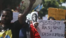 Dari Rasisme Berujung Damai: Rico dan Kevon Watt Akhiri Konflik dengan Kalung Emas di Surabaya