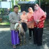 Dharma Wanita Persatuan Pusat Salurkan Hewan Kurban di Dua Masjid Jakarta Selatan