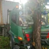 Diduga Sopir Mengantuk, Truk Nyungsep ke Area Hutan di Bojonegoro
