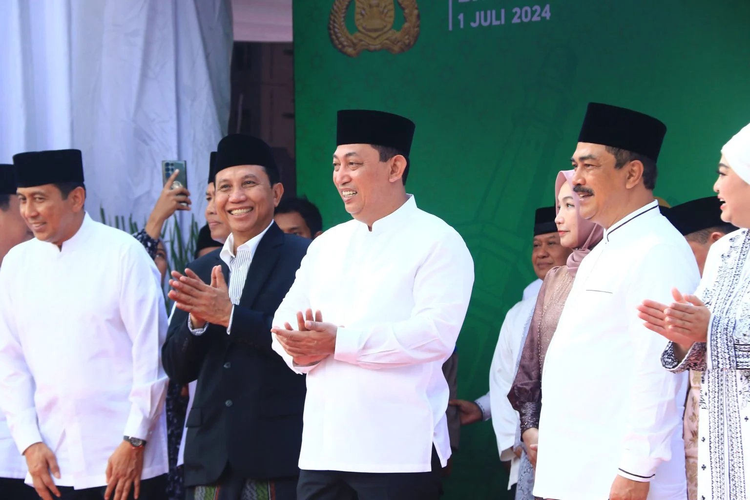 Dien Syamsudin Ajak Umat Islam Jaga Persatuan di Momentum Iduladha
