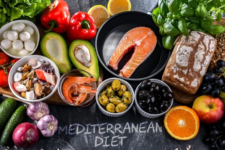 diet sehat dengan pola makan Mediterranean: Prinsip Dasar dan Manfaat Utama