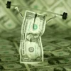Dolar Menguat ke Level Tertinggi Sejak Maret Didukung Pandangan Kenaikan Suku Bunga The Fed