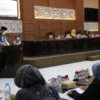 DPRD Kota Probolinggo Pertanyakan Efektivitas Raperda PKL dalam Rapat Paripurna