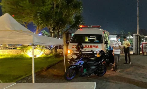 Drama Menegangkan di Lawang Sewu: Pria Bawa Mandau Jatuh dari Lantai 2 Lawang Sewu Semarang, Diduga Terpeleset