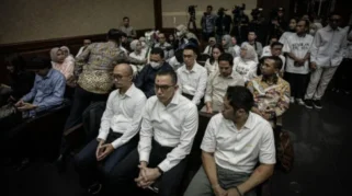 Dua Mantan Pejabat Pertamina Divonis Enam Tahun Penjara dalam Kasus Korupsi Minyak Mentah