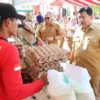 DWP UINKHAS Jember Bagikan Sembako untuk Warga Karangmluwo Menjelang Idul Adha