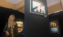 Ebru Aydin Tampilkan Nuansa Visual Personal Melalui Kamera Analog di Pameran 'Labbayk: Here I Am'