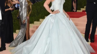 Eileen Gu Bikin Kejutan di Met Gala 2026 dengan Gaun "Bubble" Futuristik
