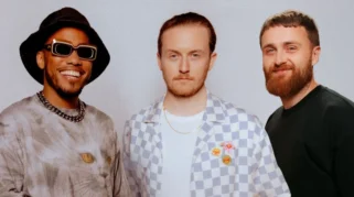 Eksklusif: NMIXX dan Anderson .Paak Resmi Rilis Kolaborasi "Caution" – Fenomena K-Pop Global
