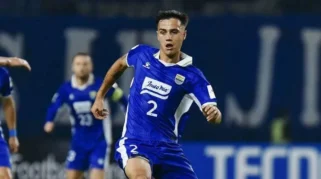 Eliano Reijnders Tiru Gaya Kakaknya Tijjani dalam Perayaan Juara Persib Bandung