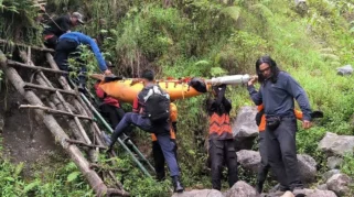 Evakuasi Pendaki Malaysia di Gunung Rinjani Berhasil Meski Terhambat Kabut Tebal