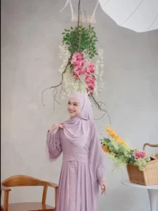 Gamis Idul Adha 2026: Inspirasi Gaya Ria Ricis untuk Penampilan Syar'i