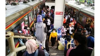 Gangguan Operasional KRL Serpong-Tanah Abang Picu Penumpukan Penumpang Selasa Pagi