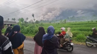Gempa Hari Ini: Gunung Semeru Kembali Erupsi