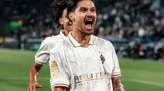 Gladbach Dortmund 1-0, Kevin Diks Bantu Kunci Kemenangan di Liga Jerman