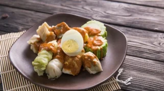 Gurih dan Legendaris, Siomay Bandung di Jember Jadi Favorit Pecinta Kuliner